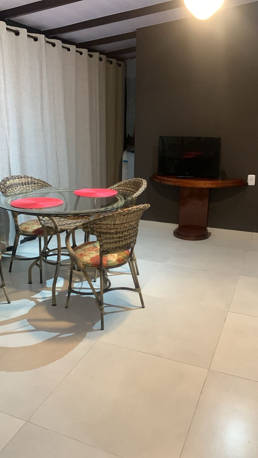 Sala de estar e cozinha